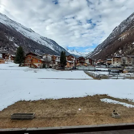 Grosse In Taesch, Nahe Zermatt, Bergblick * Täsch